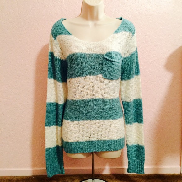 🌸BRAND NEW Forever 21 Oversized Sweater🌸