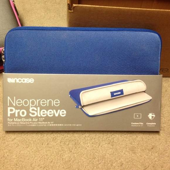 Incase Ipad Cases - Picture 2 of 3