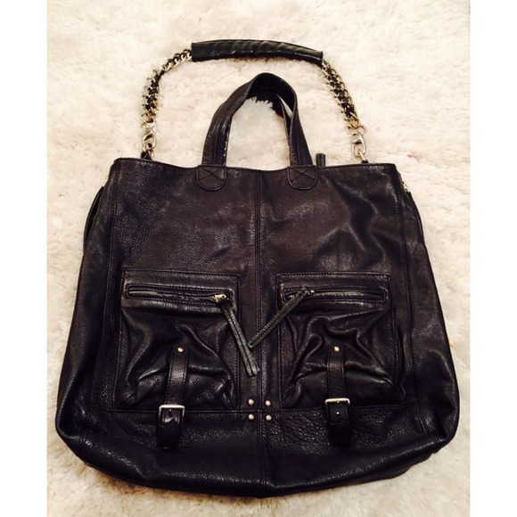 🎀BRAND NEW Pour La Victoire Leather Purse🎀