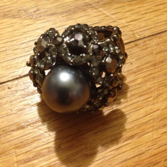 Black pearl bling costume ring