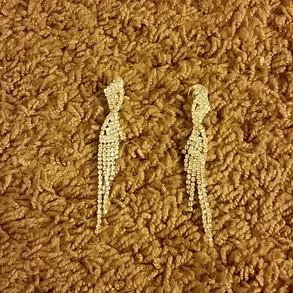 Earings - Picture 1 of 1