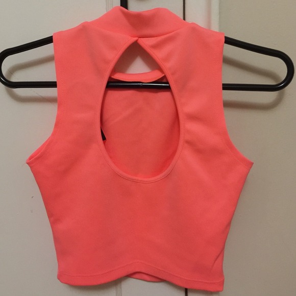 ❌SOLD❌ 2B Bebe crop top - Picture 2 of 4