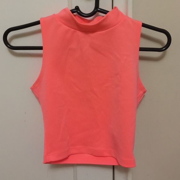 ❌SOLD❌ 2B Bebe crop top - Picture 3 of 4