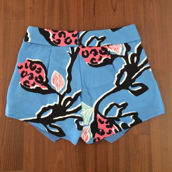 Lf stores envelope skort - Picture 2 of 3
