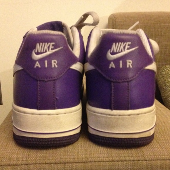 PURPLE LEATHER NIKE's AIR With WHITE CHECK - Picture 3 of 4
