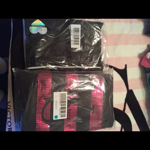 Vs fashion show tote and BF tote - Picture 1 of 1