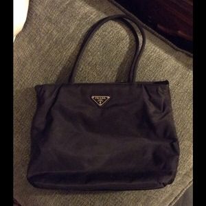 100% AUTHENTIC PRADA BAG FOR SALE