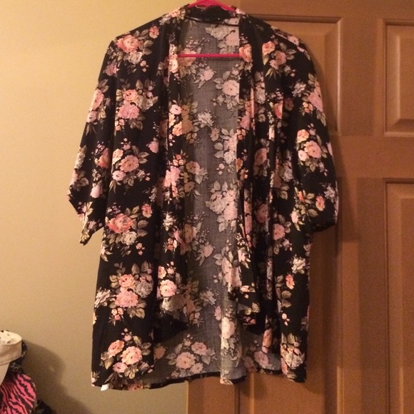 Forever 21 floral kimono