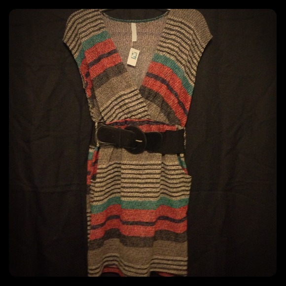 Short sleeved light sweater dress