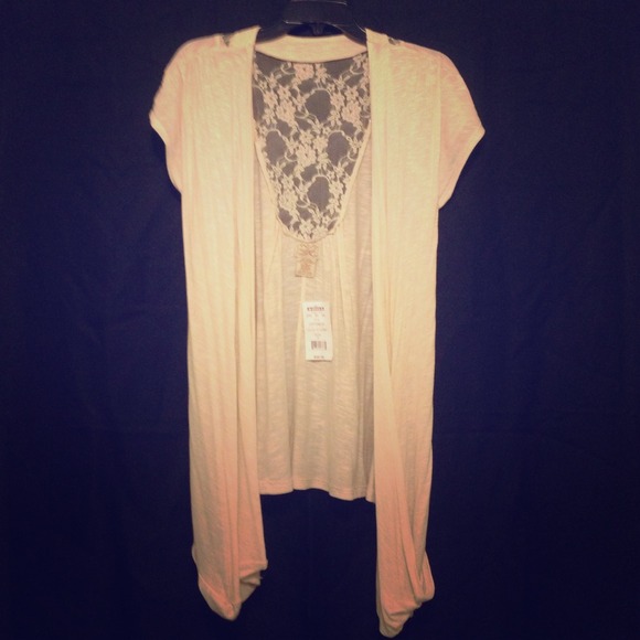 Short sleeved flowy cardigan