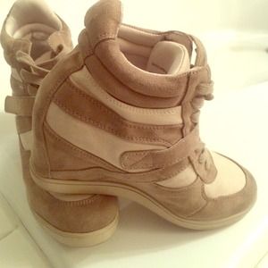Xhilaration wedge sneaker