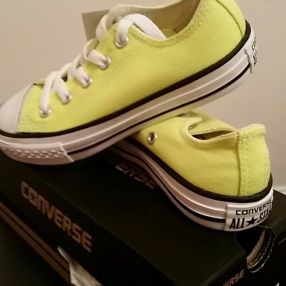 Converse youth sz 12 electric yellow - Picture 2 of 4