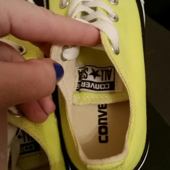 Converse youth sz 12 electric yellow - Picture 4 of 4