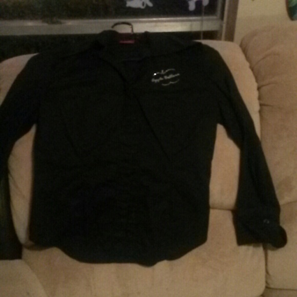 A black long sleeve apple bottom shirt