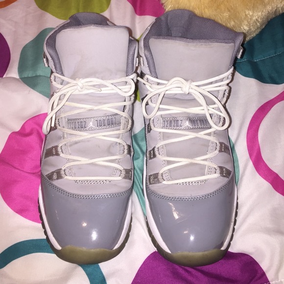 "Cool Grey" Retro 11s