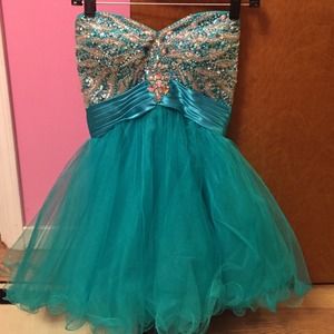 blue size 6 prom dress!