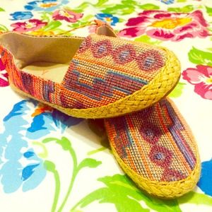 American Eagle Tribal Print Flats