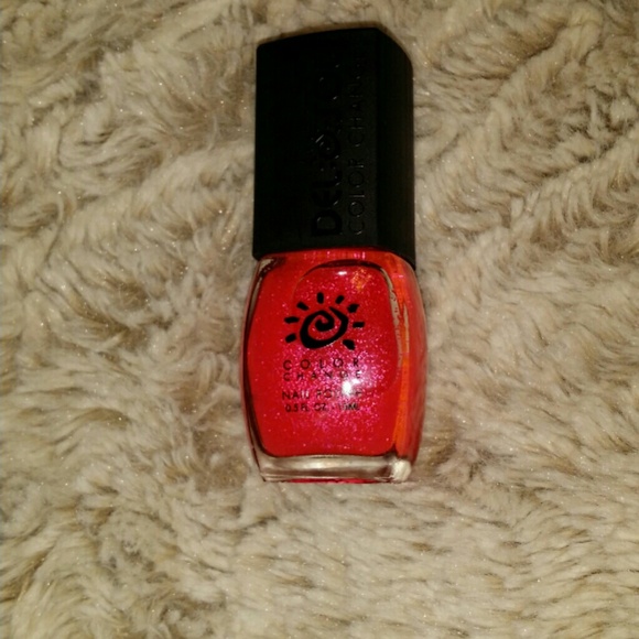Del sol color changing nail polish
