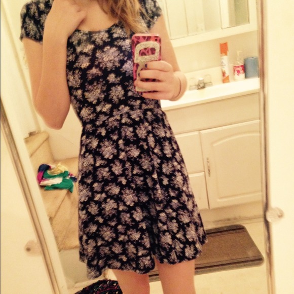 ❌BUNDLED FOR TRADE❌ - Picture 2 of 4