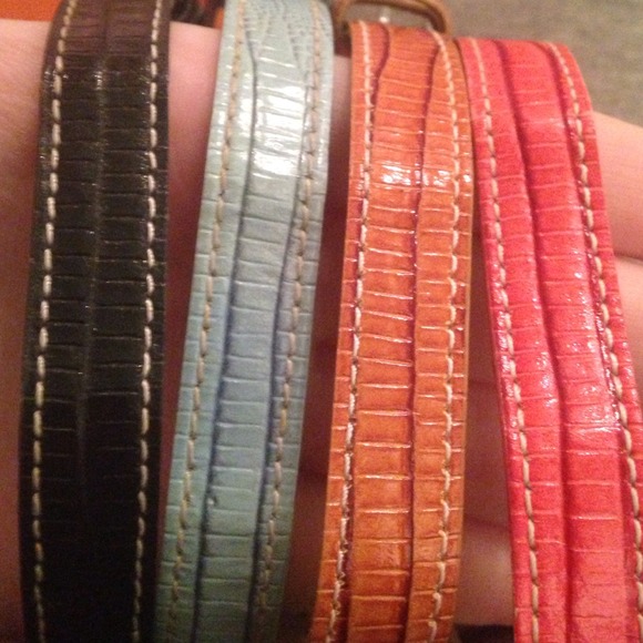 4 WATCH BUNDLE - Picture 2 of 3