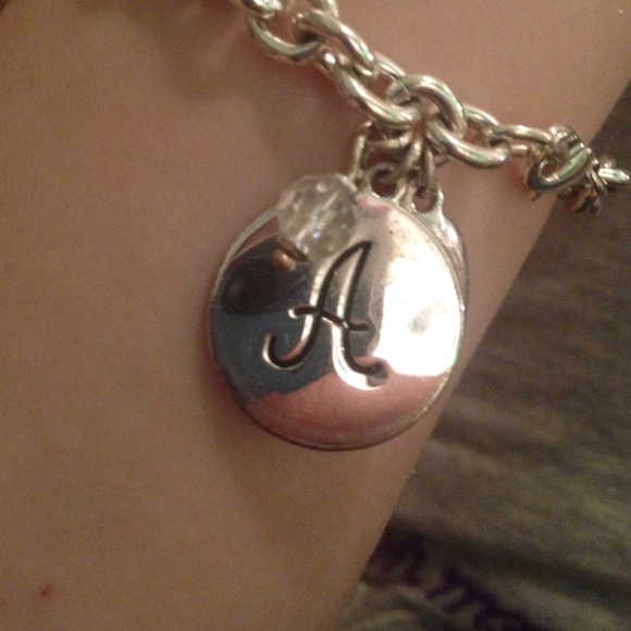 Charm bracelet with letter A - Picture 2 of 3