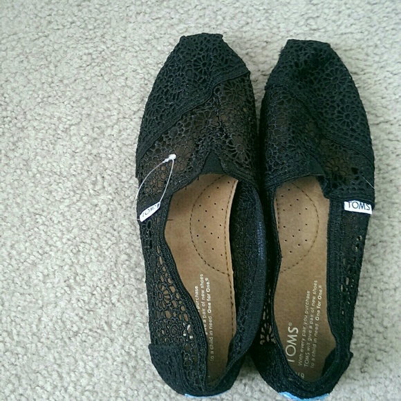 TOMS Shoes - NWOT Black Crochet Toms