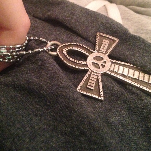 Peace cross necklace - Picture 3 of 3