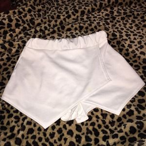 White envelope skort