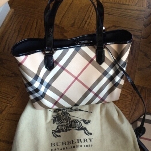 Gorgeous Burberry check tote -authentic-