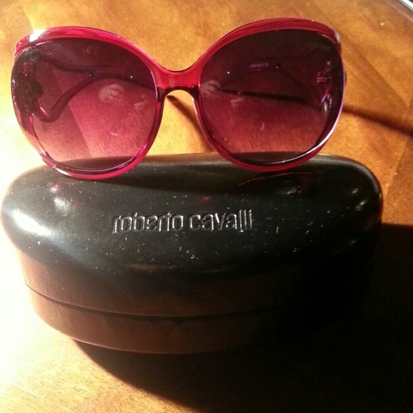 ?$ 85 ?Roberto cavalli Sun glasses ?box included