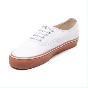 BRAND NEW men's 9.5 gum sole vans