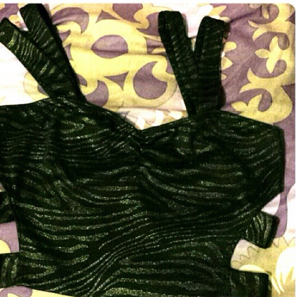 ❌bundled❌Cut-out crop top size S - Picture 2 of 2