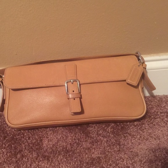 Vintage Coach hand bag.