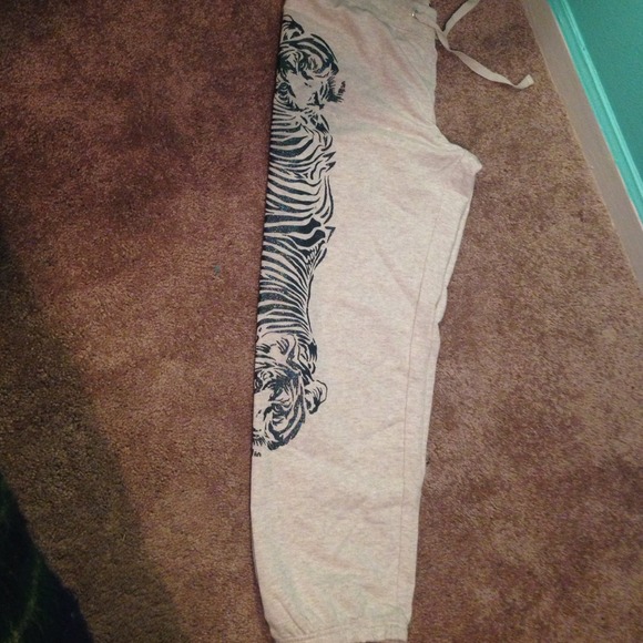 Cute Jogging Pants From Rue 21