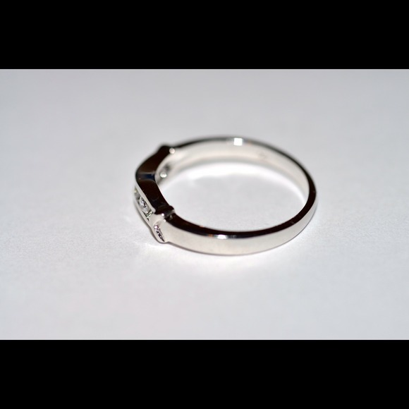 Ring - Picture 2 of 3