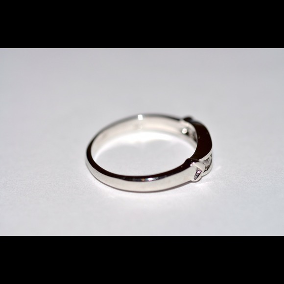 Ring - Picture 3 of 3