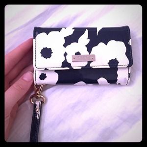 Kate spade wristlet blue and white flower pattern