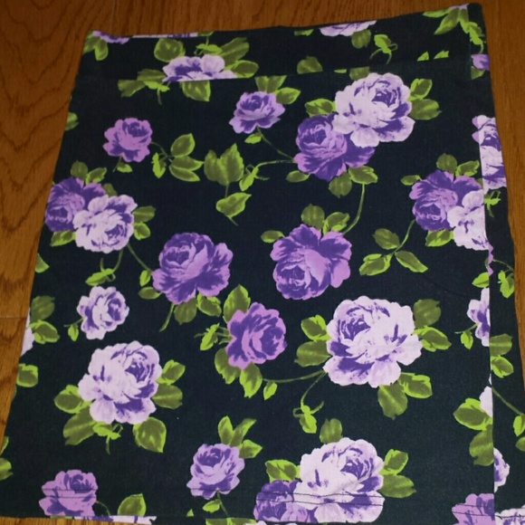 Floral mini skirt