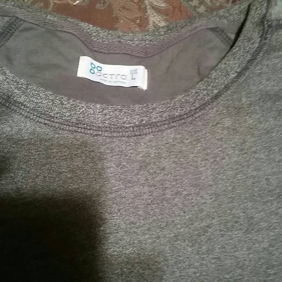 Gray swear shirt worm once - Picture 1 of 1