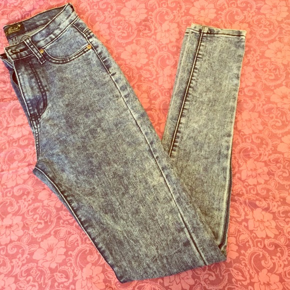 High waisted skinny jeans
