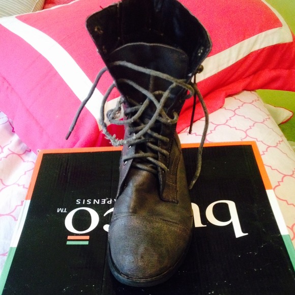 Grey Military Combat Boots. - Picture 2 of 4