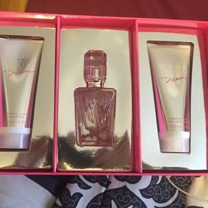 Victoria secret angel dream set
