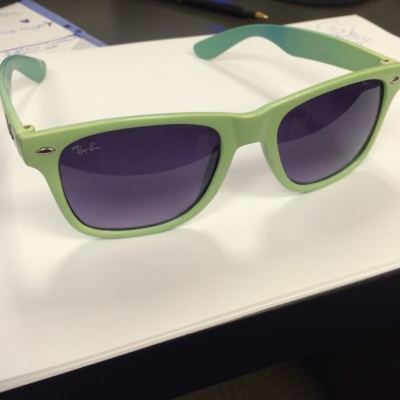 ON HOLD TIL 12/31 Ray Ban sunglasses  used