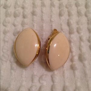 Vintage pearl & gold earrings