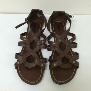 Brown roman-style sandals
