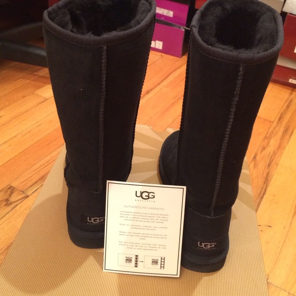 Black uggs by Viviglam 🌹💞Sale🔥✂️🔥 - Picture 2 of 4