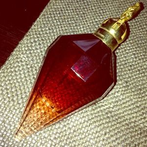 Katy perry killer queen perfume