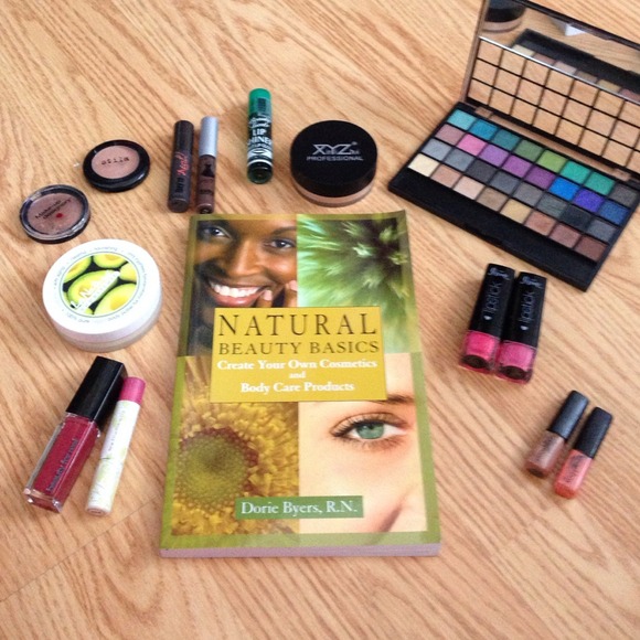 Accessories - BIG 14 PC. MAKEUP BUNDLE!!! + FREE BEAUTY BOOK!!!!