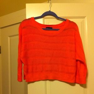 Cropped thin sweater