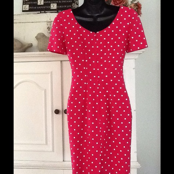 πHP 1/5/15 π THE BARBIE DRESS!! - Picture 4 of 4